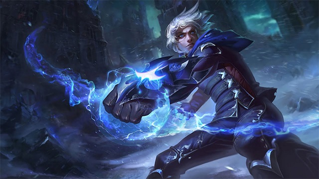 Ezreal có khả năng cấu rỉa từ xa cực tốt